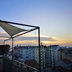 Skyline In Citta Studi A 1 Minuto Dal Metro Con Terrazzo Wi-fi E Netflix Mediolan